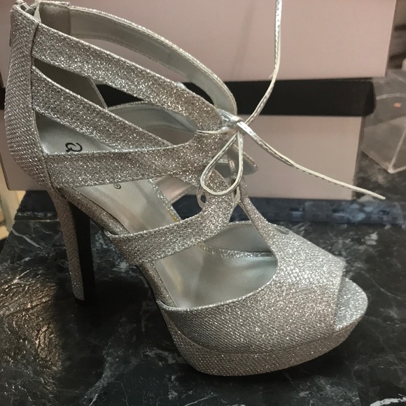Qupid Shoes Silver Shimmer Glitter Platform Heels Poshmark